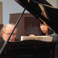Pianotaiteilija Risto Lauriala Avajaiskonsertissa 28.5.2015